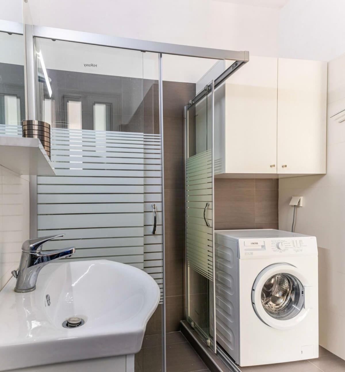 Appartamento Comfy Central Square Gem With Balcony Kalamata Esterno foto